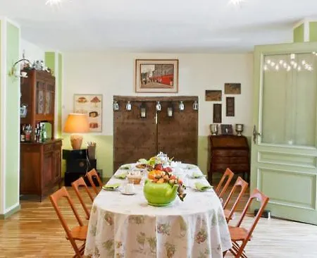 Casaobert Cascina Relais Montafia